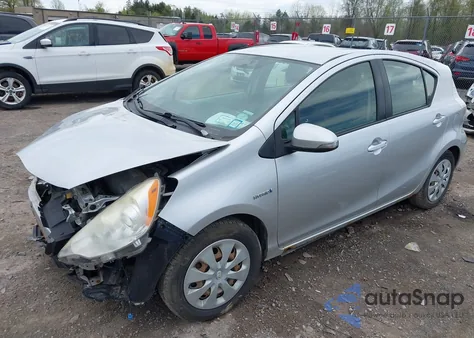 2012 Toyota Prius C Two z USA, uszkodzony, nr VIN JTDKDTB31C1515979